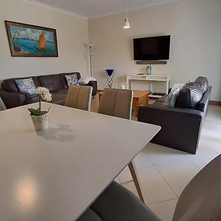 Opomar 2 Bed 3 Bath Ground Floor With Communal Pool