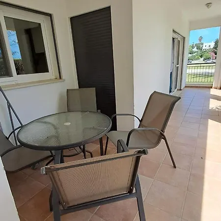 Opomar 2 Bed 3 Bath Ground Floor With Communal Pool Apartment